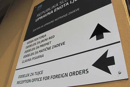 Уреждане статута на чужденци в Словения във връзка с мерките срещу коронавируса